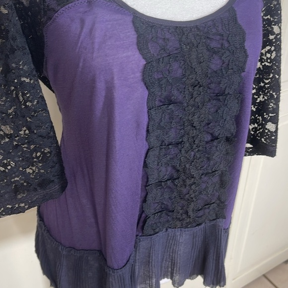 FREE PEOPLE Women’s Purple With Black Lace & Ruffle Boho Top Blouse Size Small - Picture 6 of 10